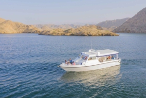 Muscat: Delfinudflugt med snacks