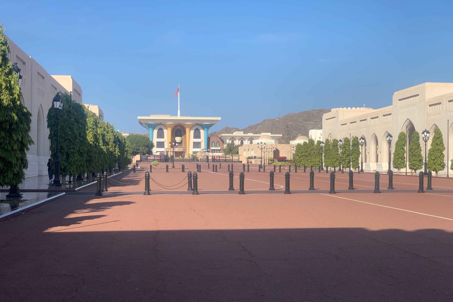 مسقط: جولة مسائية جماعية في المدينة مع عشاء مجاني