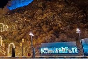 Mascate: tour serale