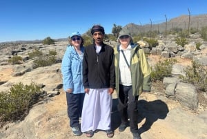 Muscat : Tutustu Nizwan linnoitukseen ja Souq Jebel Akhdariin.