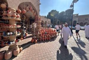 Muscat: Udforsk Nizwa Fort og Souq Jebel Akhdar