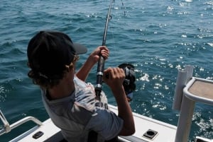 مسقط: رحلة صيد بالمعدات