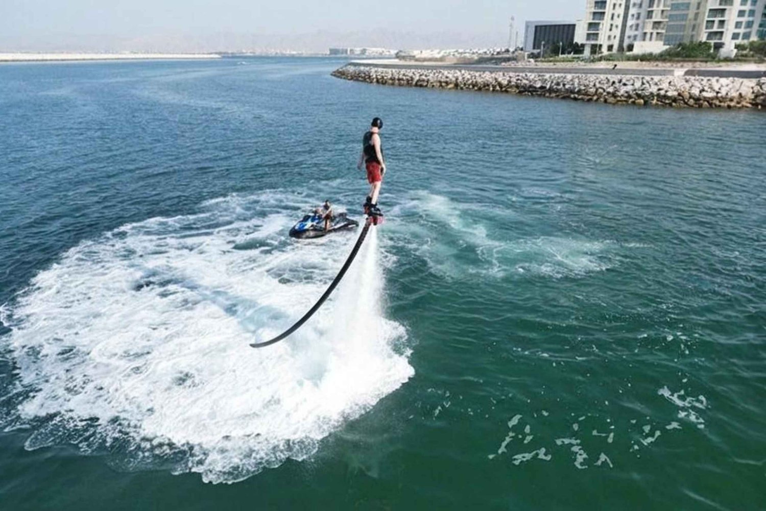 Маскат: приключение на флайборде в Al Mouj Marina