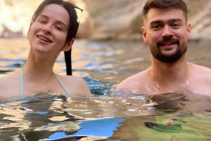 Muscat: Full-Day City and Wadi Shab Tour