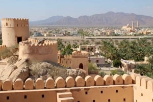 Muscat: Full-Day Nizwa Souq, Fort & Jabel Akhdar Tour +Lunch