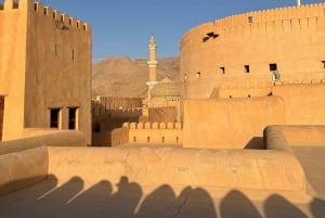 Muscat: Full-Day Nizwa Souq, Fort & Jabel Akhdar Tour +Lunch