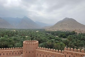 Maskat: wycieczka całodniowa do Nakhal, Rustaq i gorących źródeł