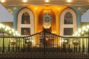 Muscat: Guided City Evening Tour in Suv/Van