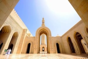 Muscat: tour guidato della città di 4 ore con auto privata