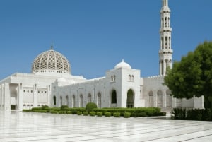 Muscat Marvels: Luxury Tour with Customizable Itinerary