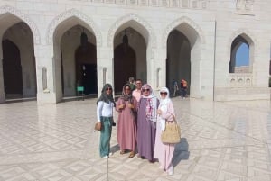 Muscat: Nattutflukt [ Sightseeing ]