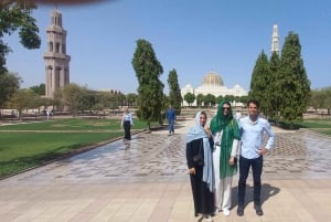 Muscat: Night Tour [ Sightseeing ]