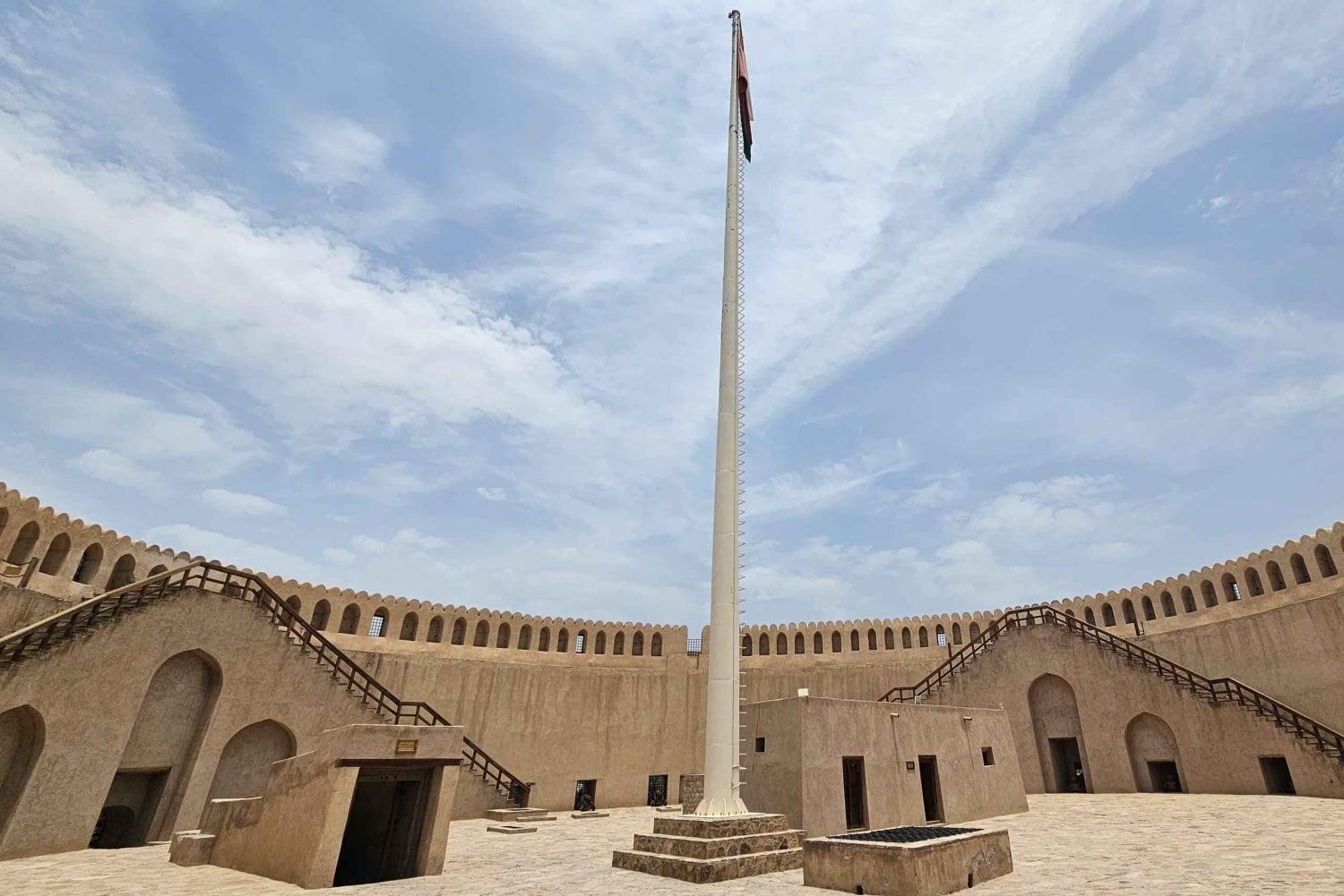 Mascate: Nizwa y Al Jabal Al Akhdar Tour privado con almuerzo