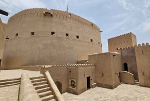 Muscat: Nizwa and Al Jabal Al Akhdar Private Tour with Lunch