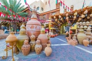 Maskat: Nizwa-Fort und Al Hamra Old Village Tagestour