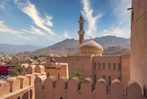 Muscat: Nizwa Oasis Full Day Tour with Lunch