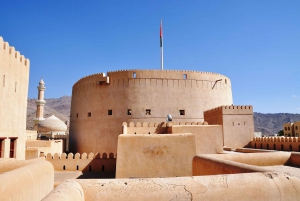 Muscat: Nizwa Oasis Full Day Tour with Lunch