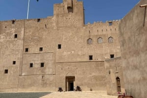 Muscat Oman Grand Canyon, Jebel Shams & Nizwa