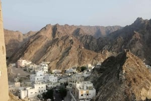 Muscat Oman Grand Canyon, Jebel Shams & Nizwa