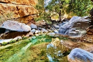 Muscat Oman Grand Canyon, Jebel Shams & Nizwa