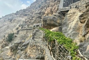 Muscat Oman Grand Canyon, Jebel Shams & Nizwa