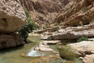 Muscat Oman Grand Canyon, Jebel Shams & Nizwa