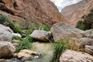 Muscat Oman Grand Canyon, Jebel Shams & Nizwa