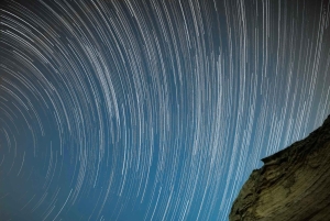 マスカット：BBQディナー付きのビーチキャンプ（1泊）をお楽しみください