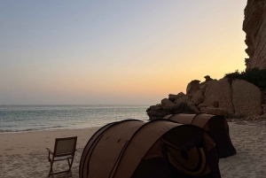 マスカット：BBQディナー付きのビーチキャンプ（1泊）をお楽しみください