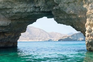 Muscat: Private 3-Hour Boat Charter with Snorkeling