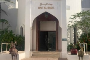 Muscat: Private City Tour With Pick-up/Drop-off & free Meal