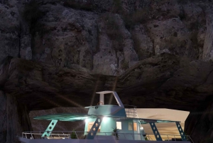 Muscat: Semi-Submarine Tour with Snorkeling & Cruise