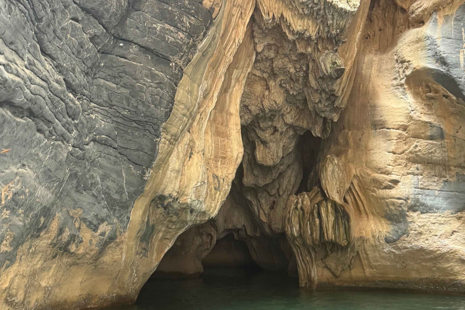 Muscat: Snake Canyon Adventure with Abseiling And Lunch