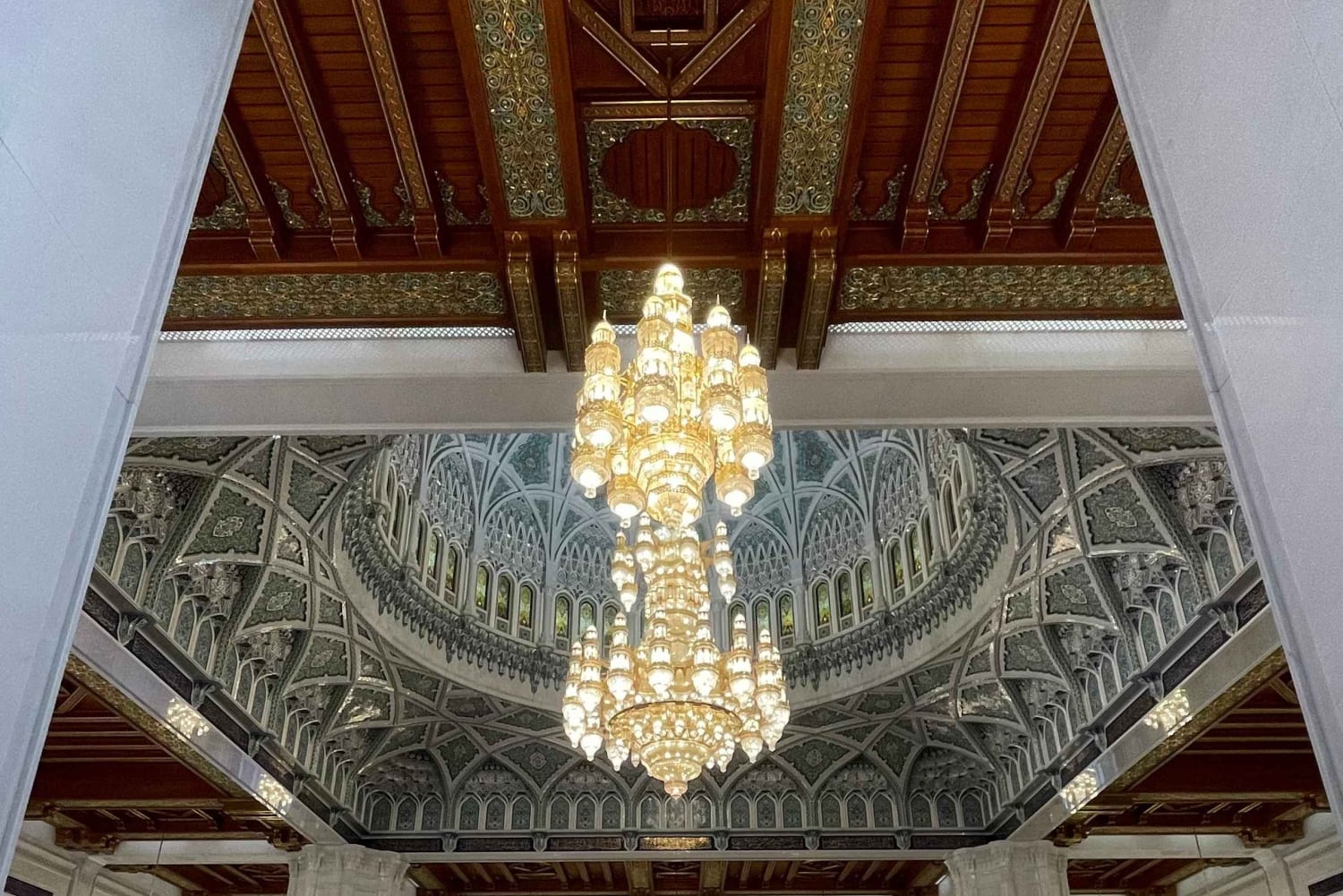 مسقط: جولة في جامع السلطان قابوس الكبير مع غداء عماني