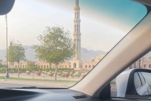 Muscat: Sultan Qaboos Grand Mosque Tour with Omani Lunch