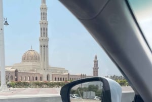 Muscat: Sultan Qaboos Grand Mosque Tour with Omani Lunch
