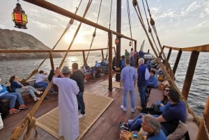 Muscat: Sunset Cruise with Al Jalali Fort and Mirani Fort