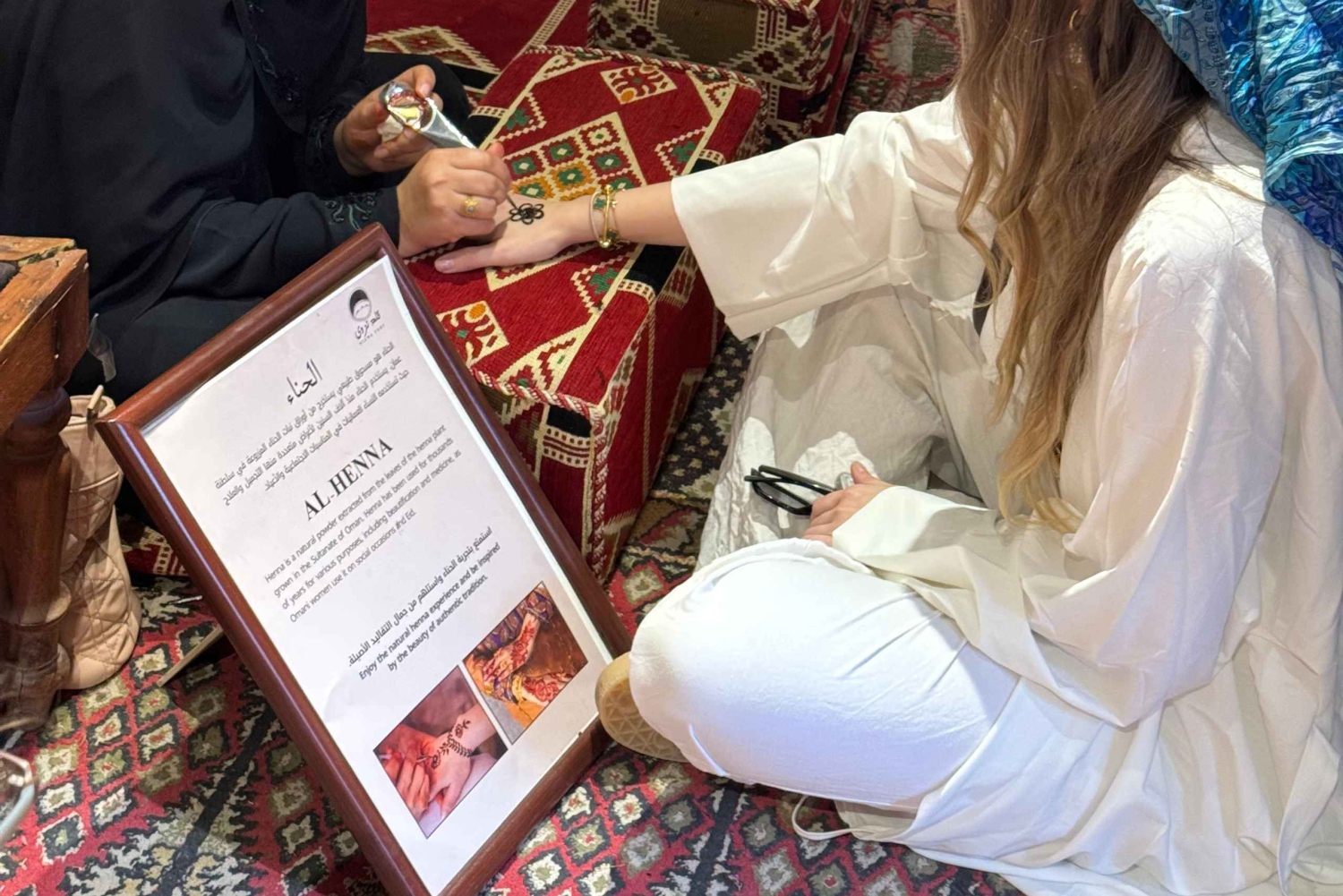 من مسقط إلى نزوى: جولة خاصة في القلعة والسوق والفلج والمتحف