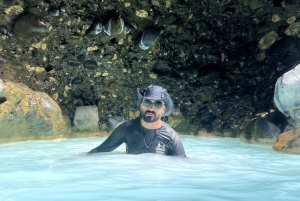 Muscat: Tur til Wadi Al Hoqain Blue Pools med frokost