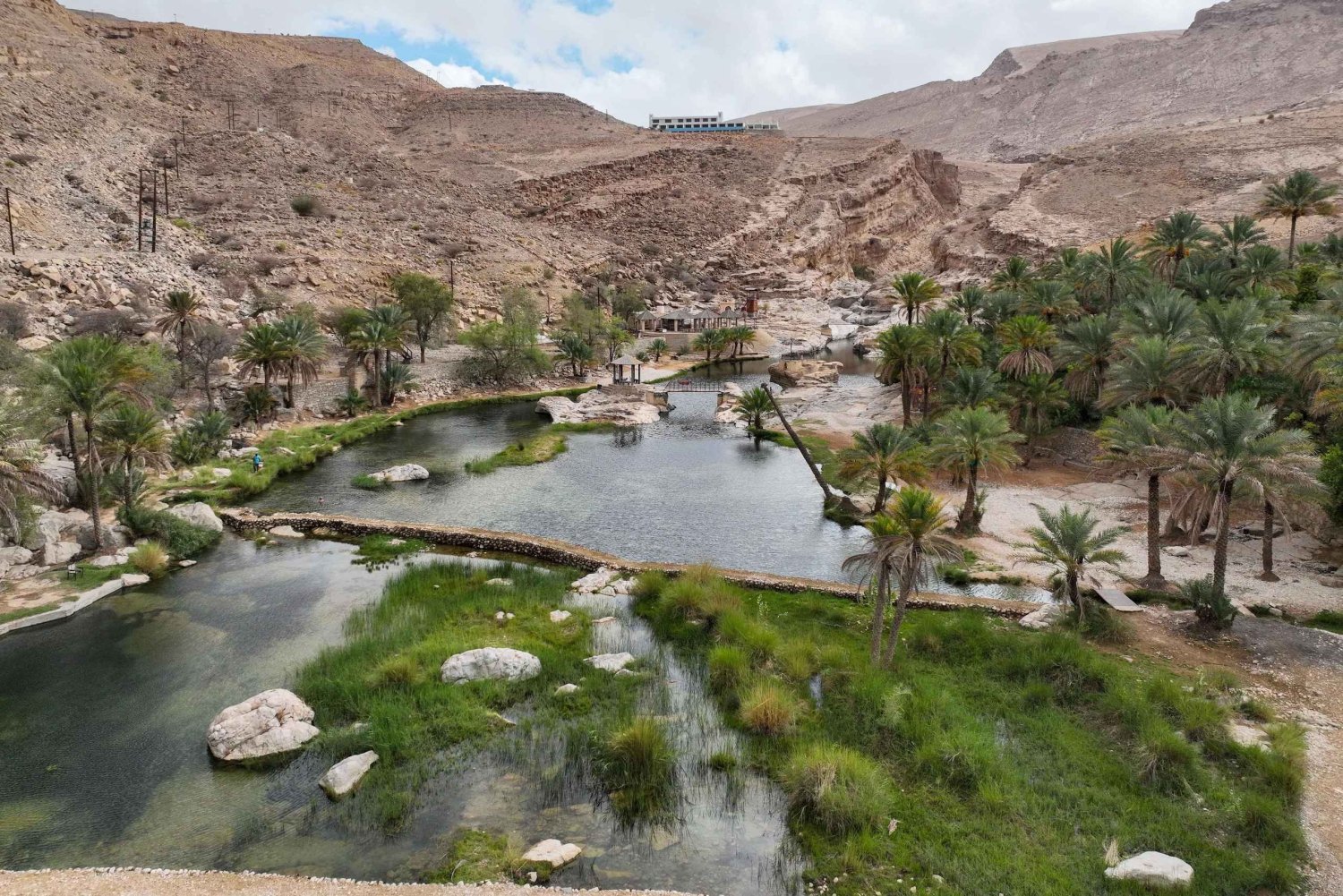 Muscat : Full day Wadi Bani Khalid and Bidiya Desert