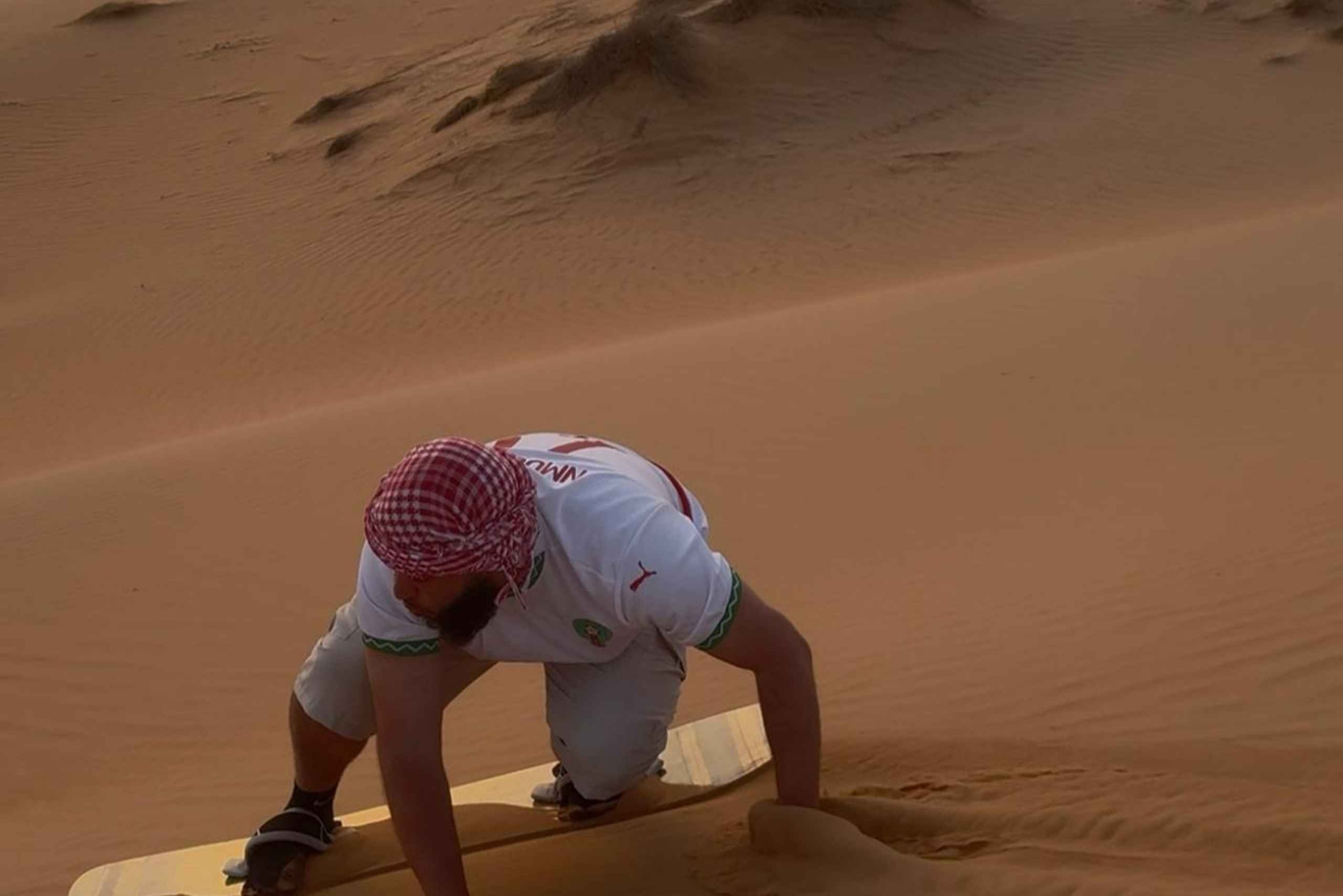 Masqat: Wadi Bani Khalid ja Wahiban hiekat – päiväkierros auringonlaskun aikaan