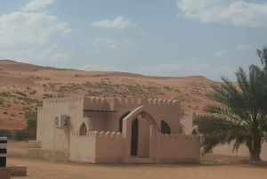 Mascate: tour de día completo a Wadi Bani Khalid y Wahiba Sands