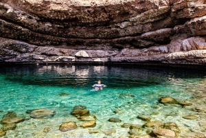 Muscat: Wadi Mibam, Sur och Bimmah Sinkhole dagsutflykt