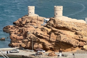 Mascate: passeio de um dia a Wadi Mibam, Sur e Bimmah Sinkhole