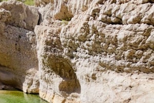 Mascate : visite d'une journée de Wadi Shab avec prise en charge à l'hôtel