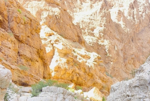 Muscat: Wadi Shab, Romantische Höhle und Sinkhole Ganztägige Tour