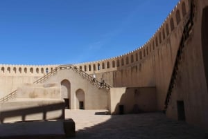 Низва: экскурсия по форту и базару