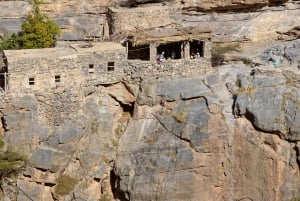 Nizwa, Jebel Akhdar: Green Mountain tour