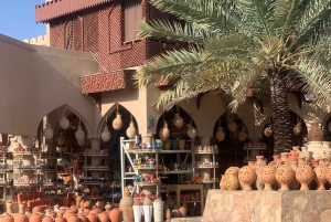 Nizwa: Nizwa Fort and Birkat Al Mouz Guided Tour