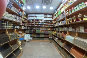 عاصمة عمان القديمة: أبرز الجولات السياحية في نزوى